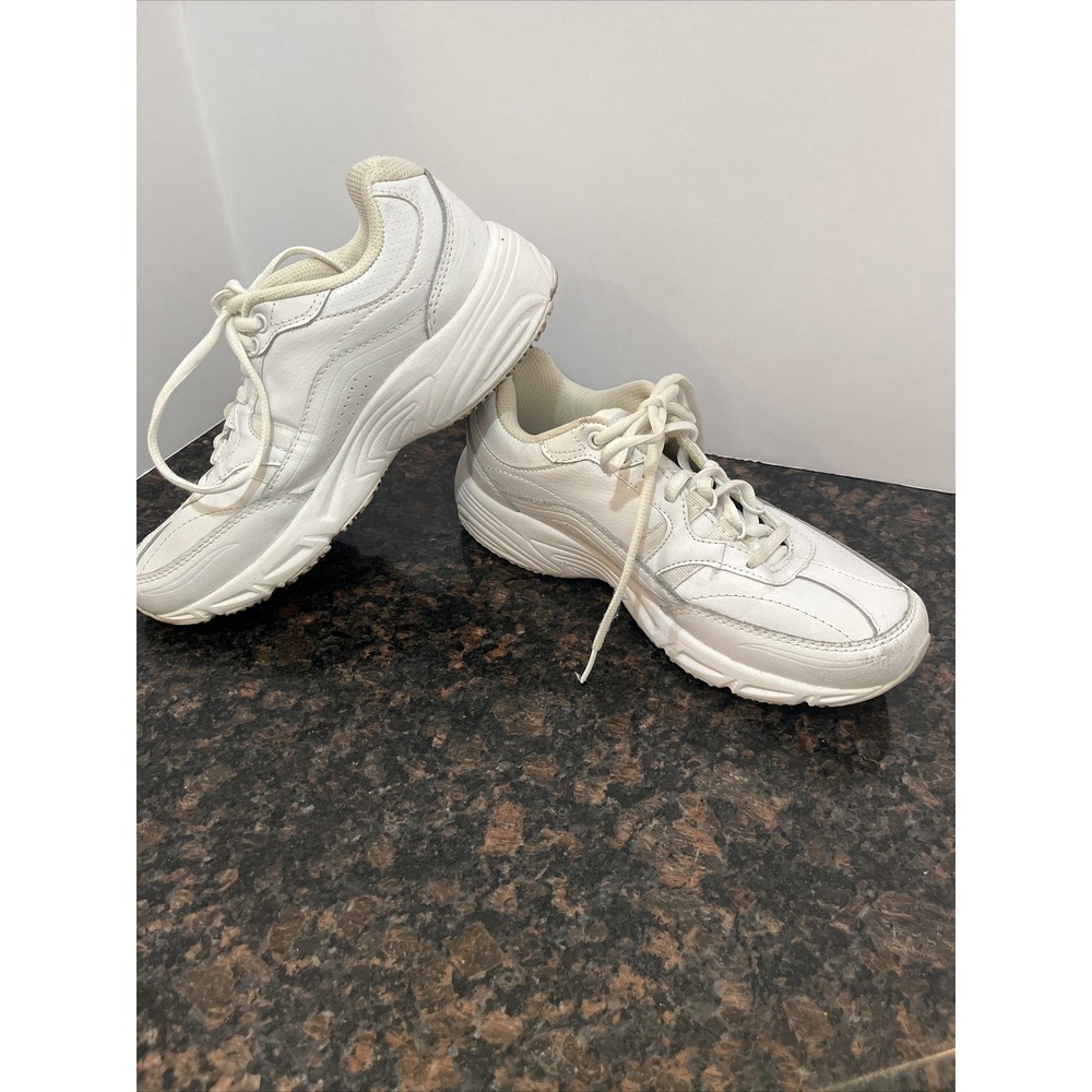 FILA Memory Workshift Slip Resistant Sneaker, Women's Size 8 White